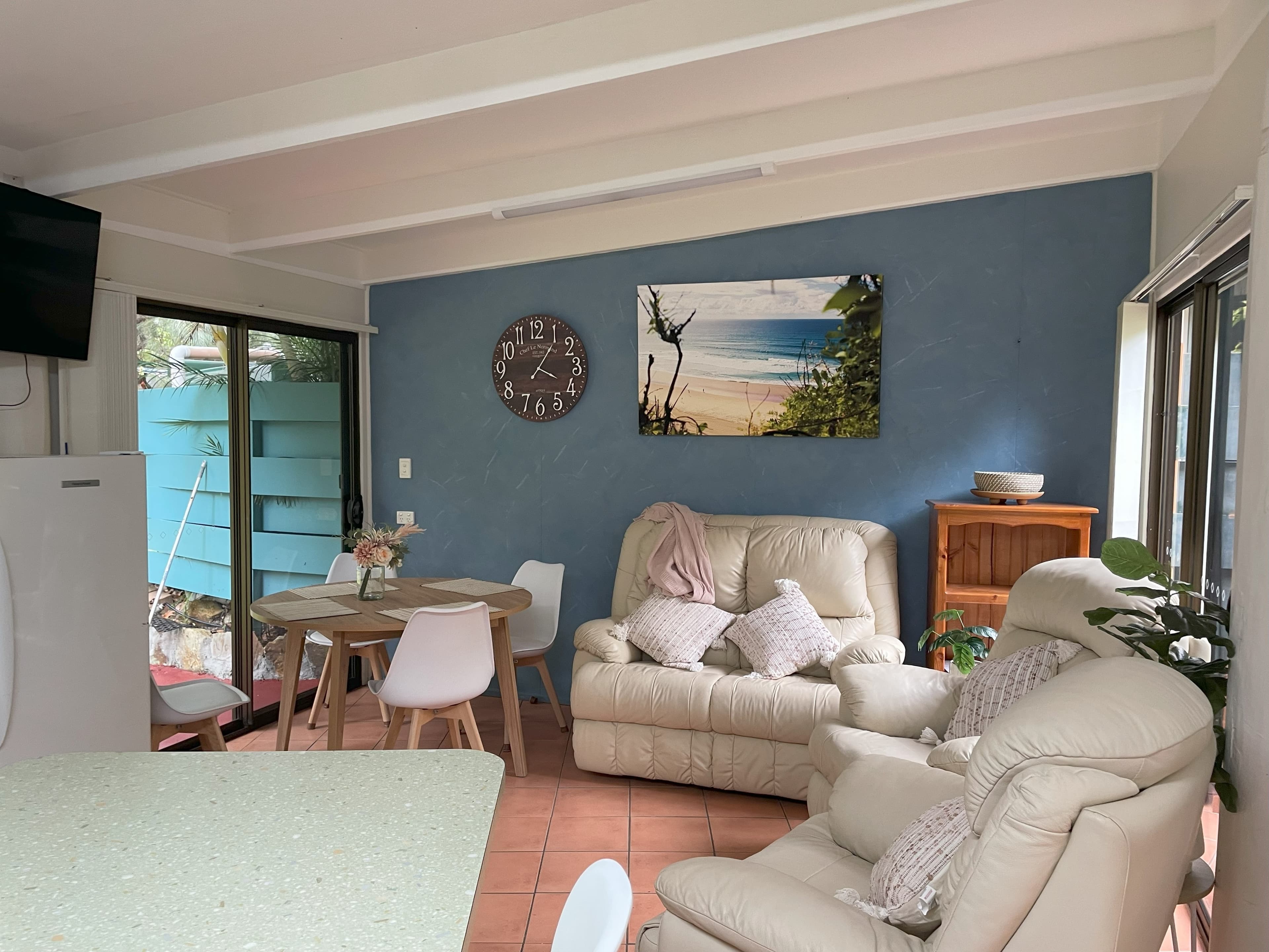 1/4 Dorothy Newham St, Moreton Island - Image 1