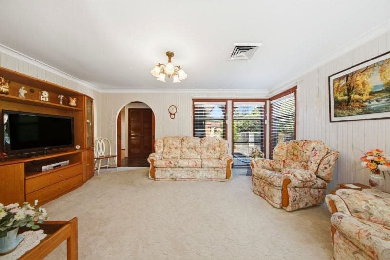 16 Lincoln Place Castle Hill NSW, Castle Hill - Thumbnail 3