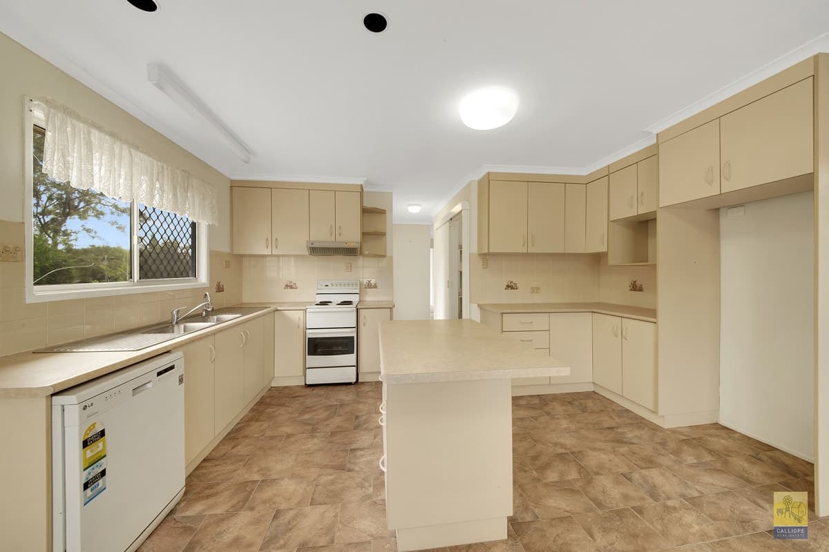 3 Mulligan Crescent, Calliope, QLD, Calliope - Thumbnail 3