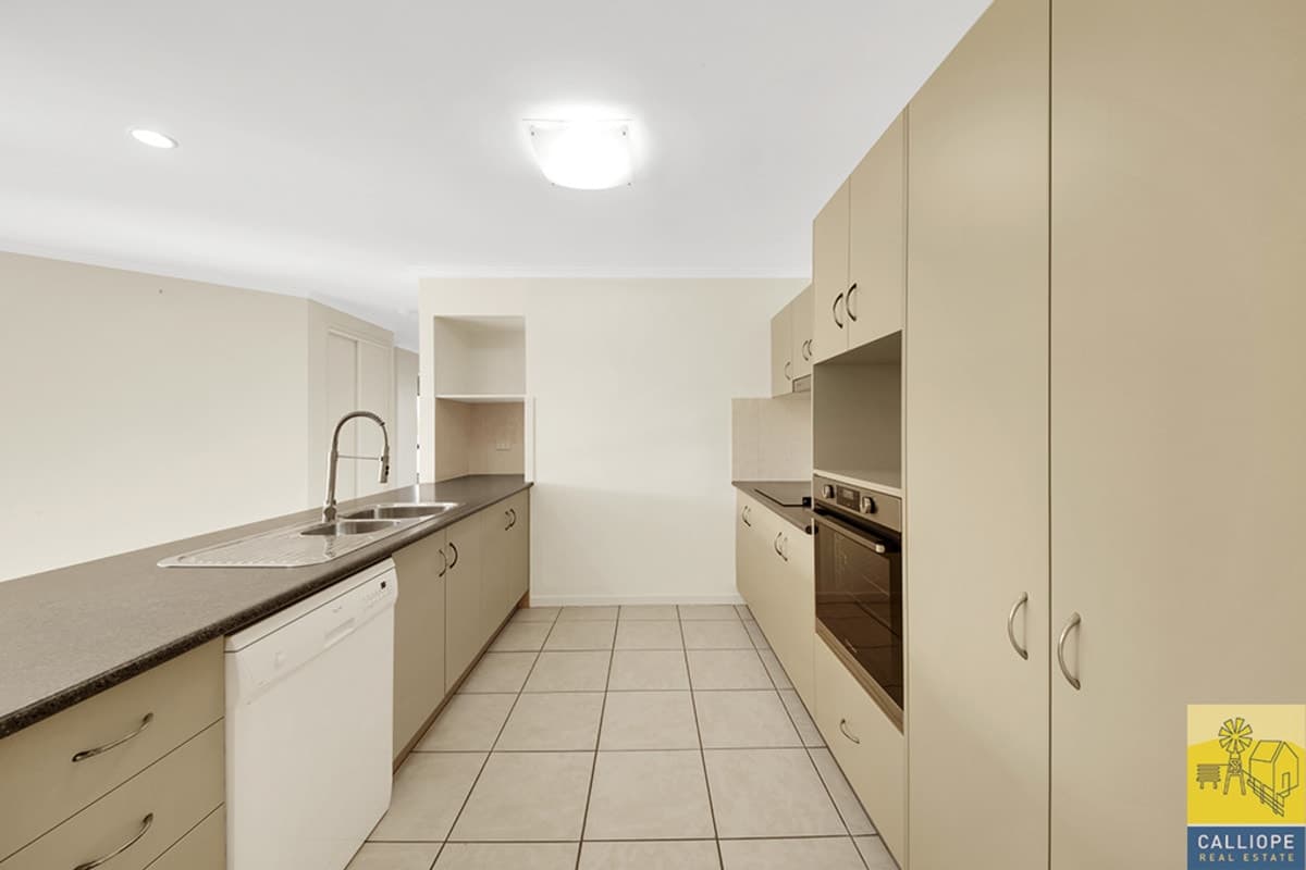 42 Central Avenue, Calliope, QLD, Calliope - Thumbnail 2