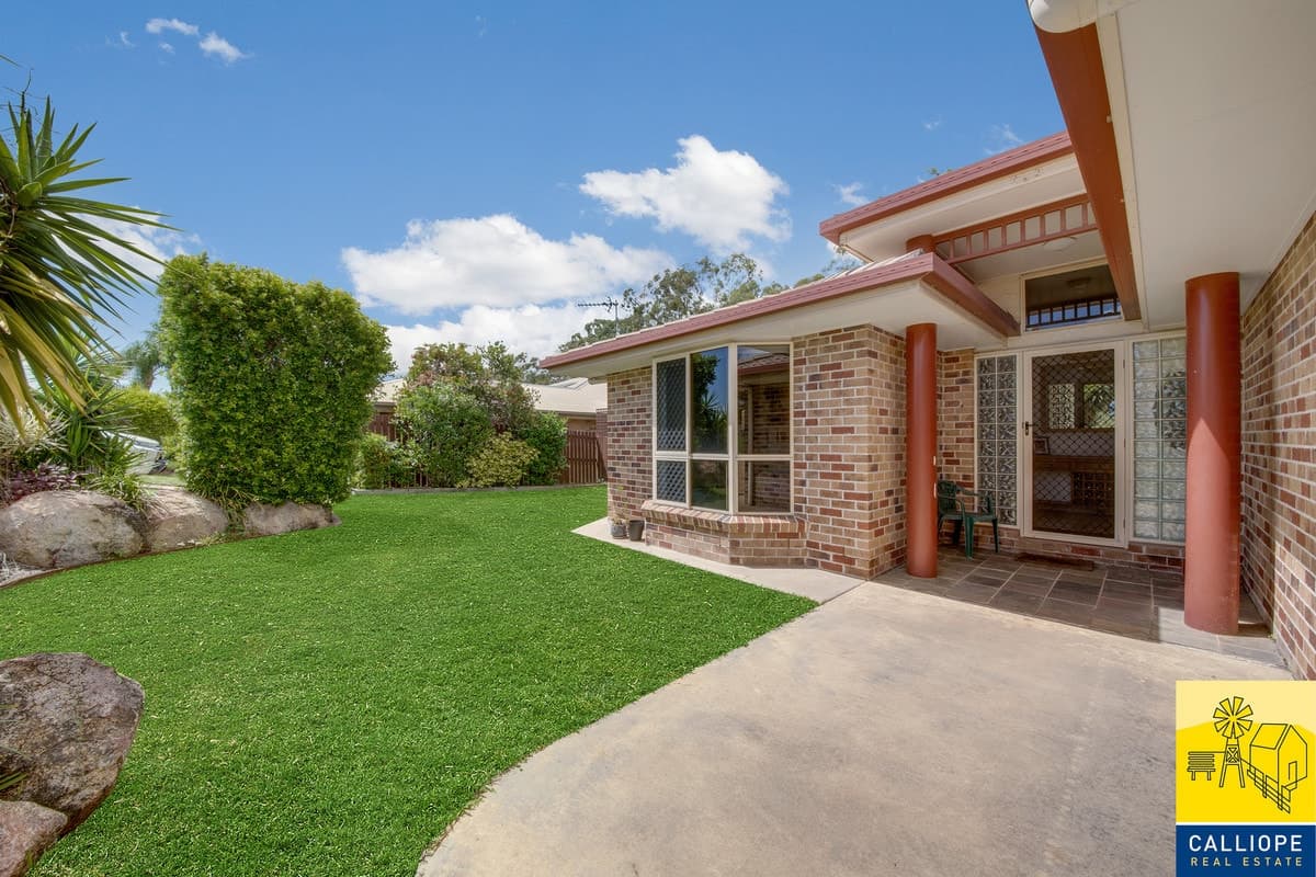 19 Barrine Close, Clinton, QLD, Clinton - Thumbnail 2