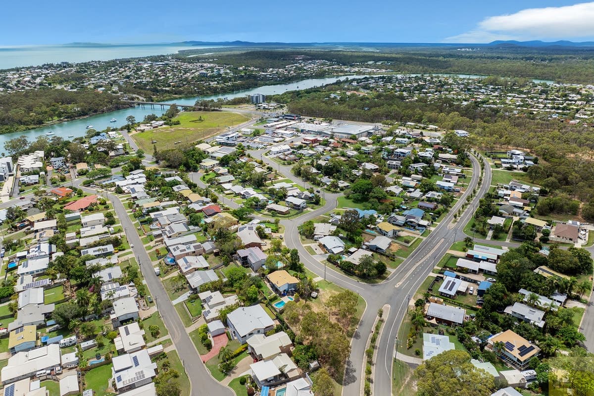 28 Hayes Avenue, Boyne Island, QLD, Boyne Island - Thumbnail 2