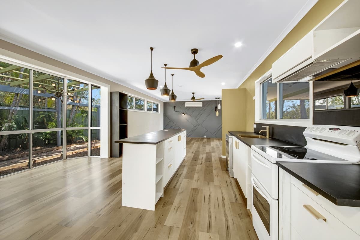 94 Allunga Drive, Glen Eden, QLD, Glen Eden - Thumbnail 3