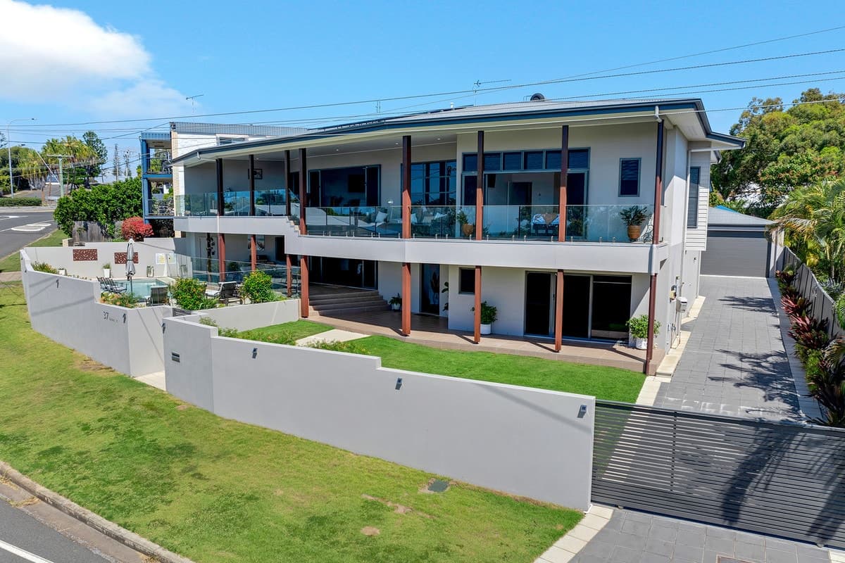 37 Ocean Street, Tannum Sands, QLD, Tannum Sands - Thumbnail 3