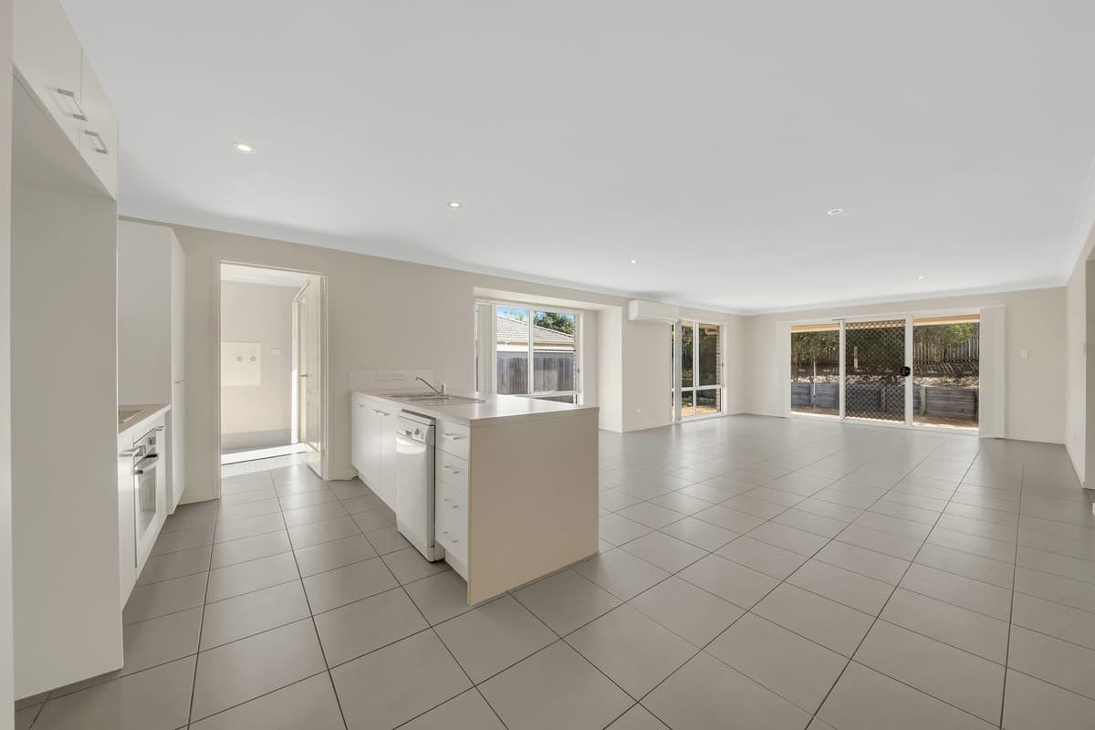 10 Fremont Street, CALLIOPE, QLD, Calliope - Thumbnail 2