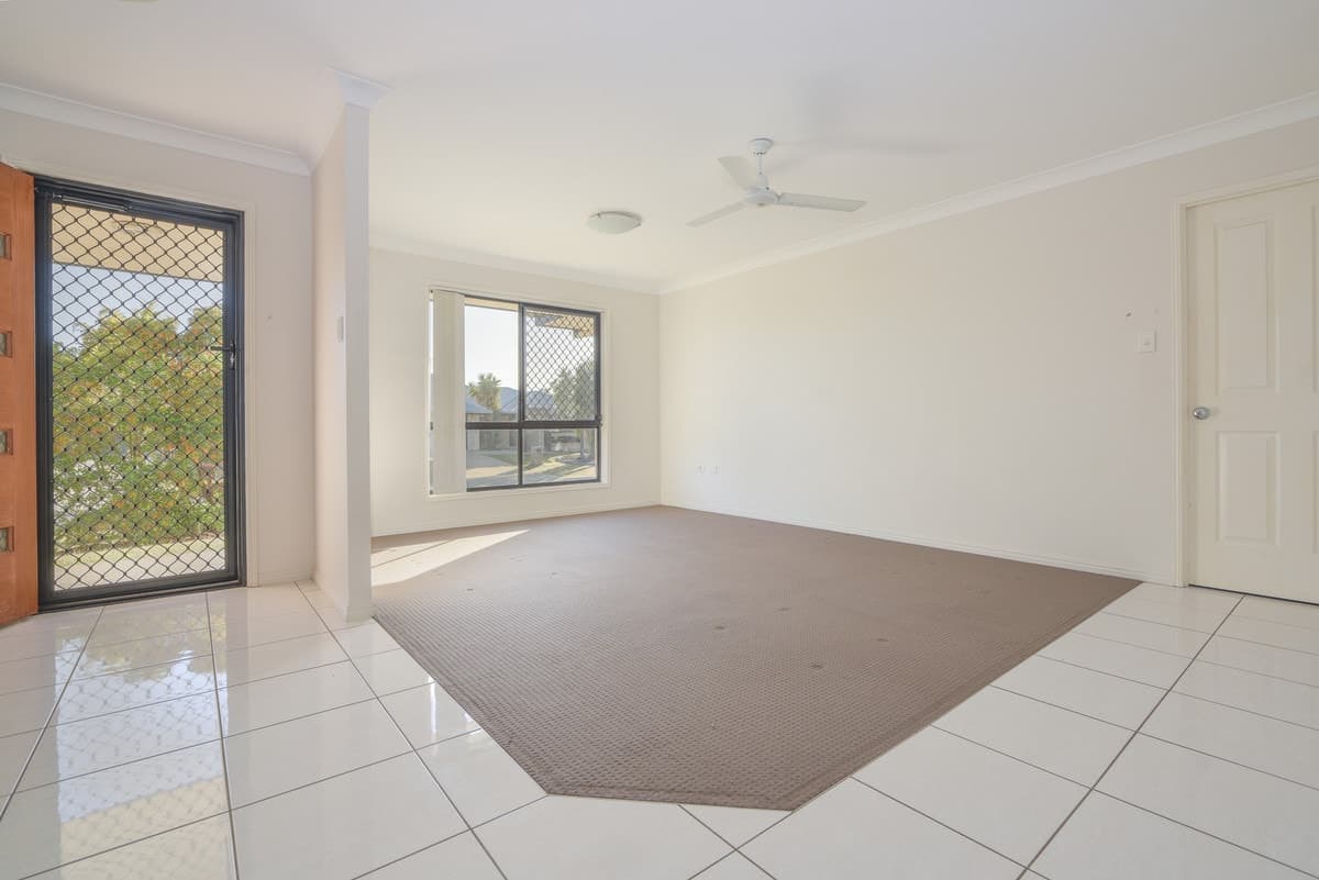 26 Sunpoint Way, CALLIOPE, QLD, Calliope - Thumbnail 2