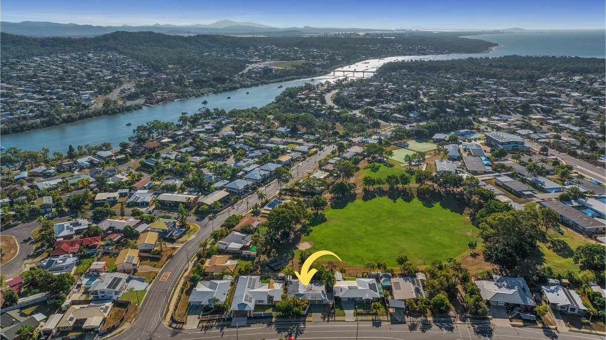 49 Cremorne Drive, TANNUM SANDS, QLD, Tannum Sands - Thumbnail 2