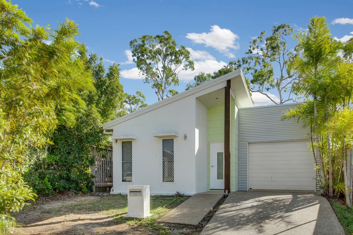 12 Sundowner Road, CLINTON, QLD, Clinton - Image 1