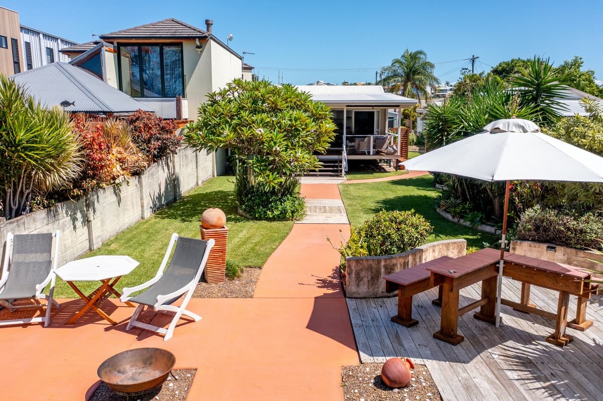 18 The Oaks Road, TANNUM SANDS, QLD, Tannum Sands - Thumbnail 3