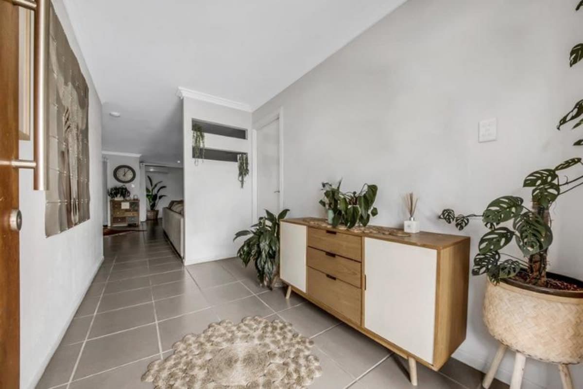 6 Monterey Way, CALLIOPE, QLD, Calliope - Thumbnail 2