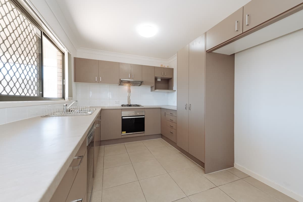 5 Gilcrest Close, CALLIOPE, QLD, Calliope - Thumbnail 3