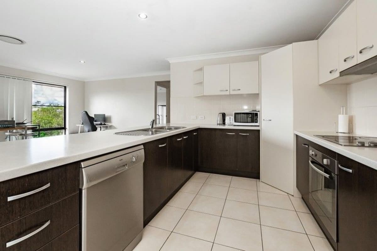 18 Woodward Avenue, CALLIOPE, QLD, Calliope - Thumbnail 3