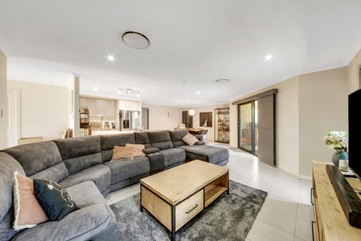 9 Mulligan Crescent, CALLIOPE, QLD, Calliope - Thumbnail 3