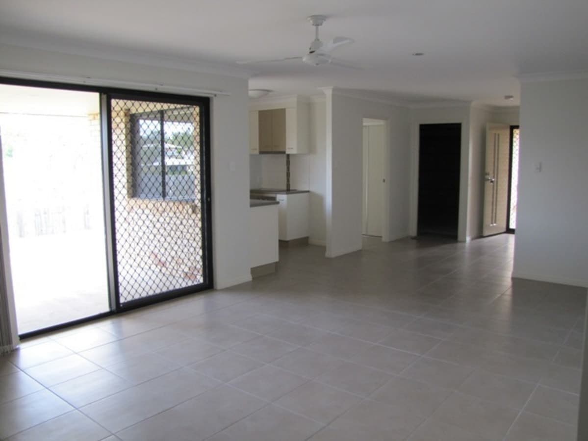 8 Mulligan Crescent, CALLIOPE, QLD, Calliope - Thumbnail 3