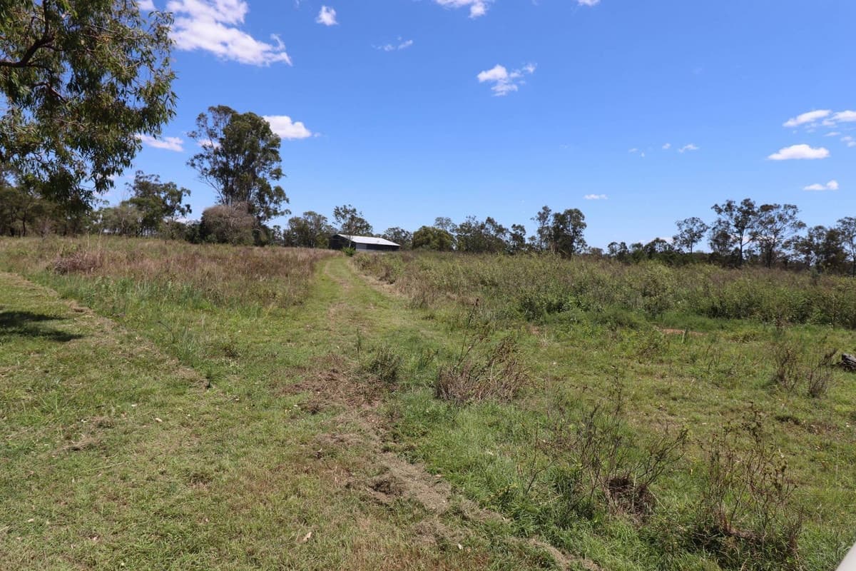 44 Calliope River Road, CALLIOPE, QLD, Calliope - Thumbnail 2