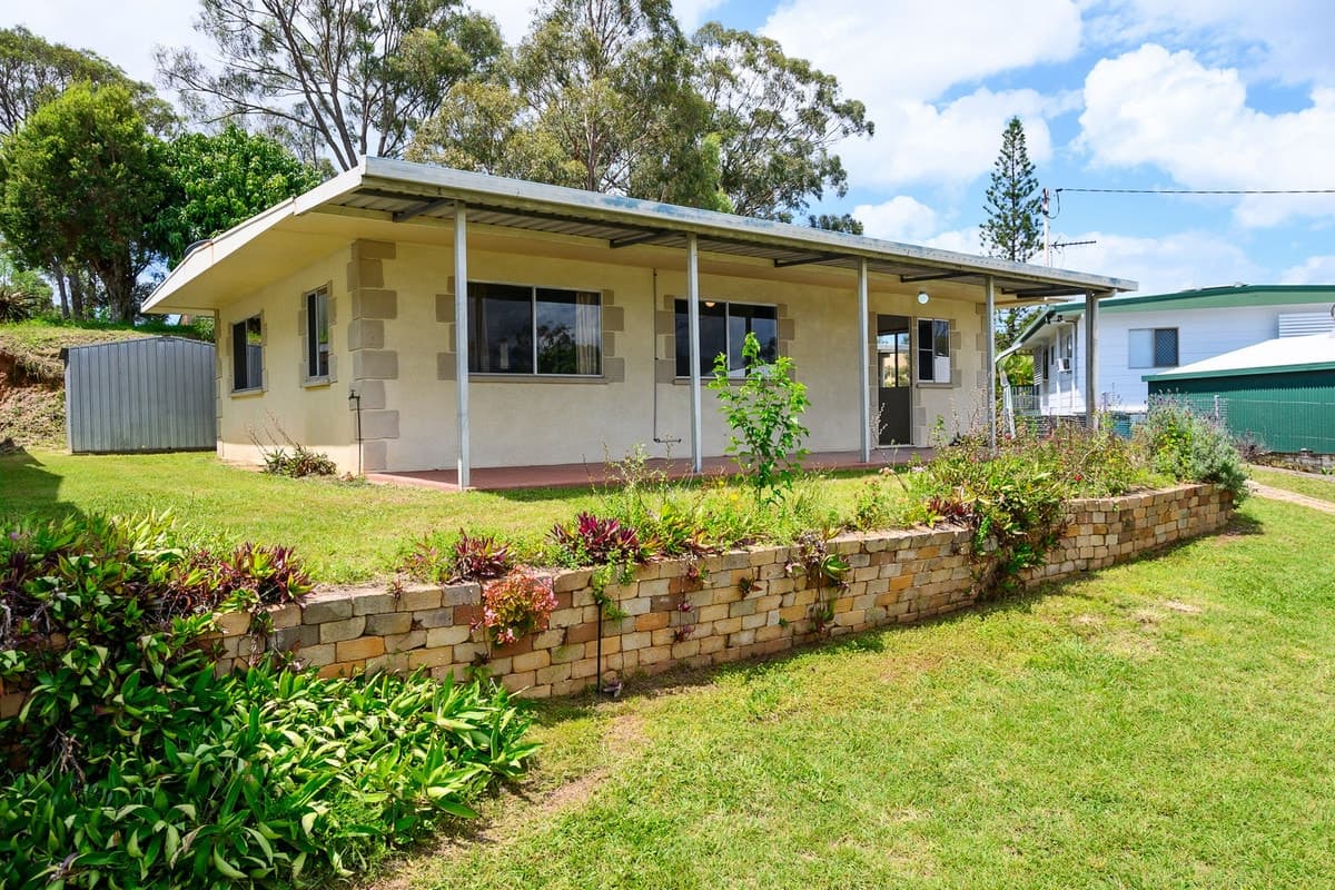 18 Ferguson Crescent, WEST GLADSTONE, QLD, West Gladstone - Image 1