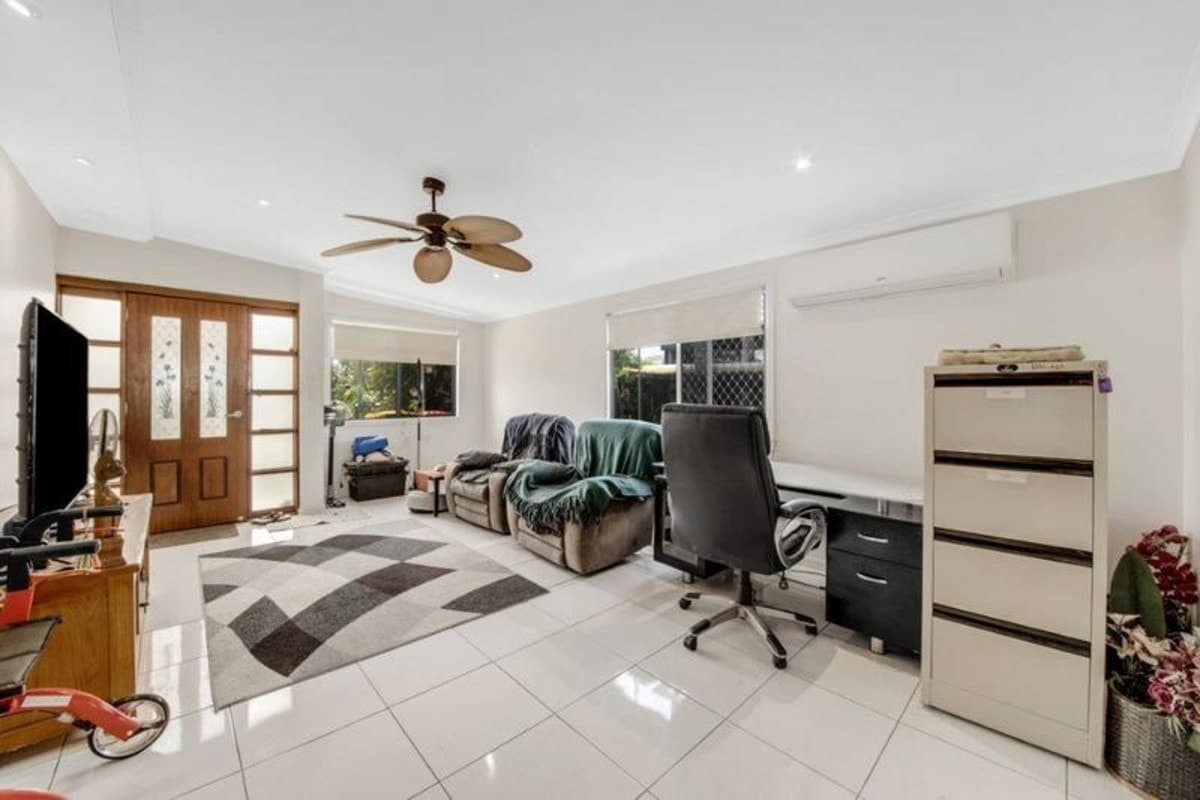 31 Sutherland Street, CALLIOPE, QLD, Calliope - Thumbnail 3