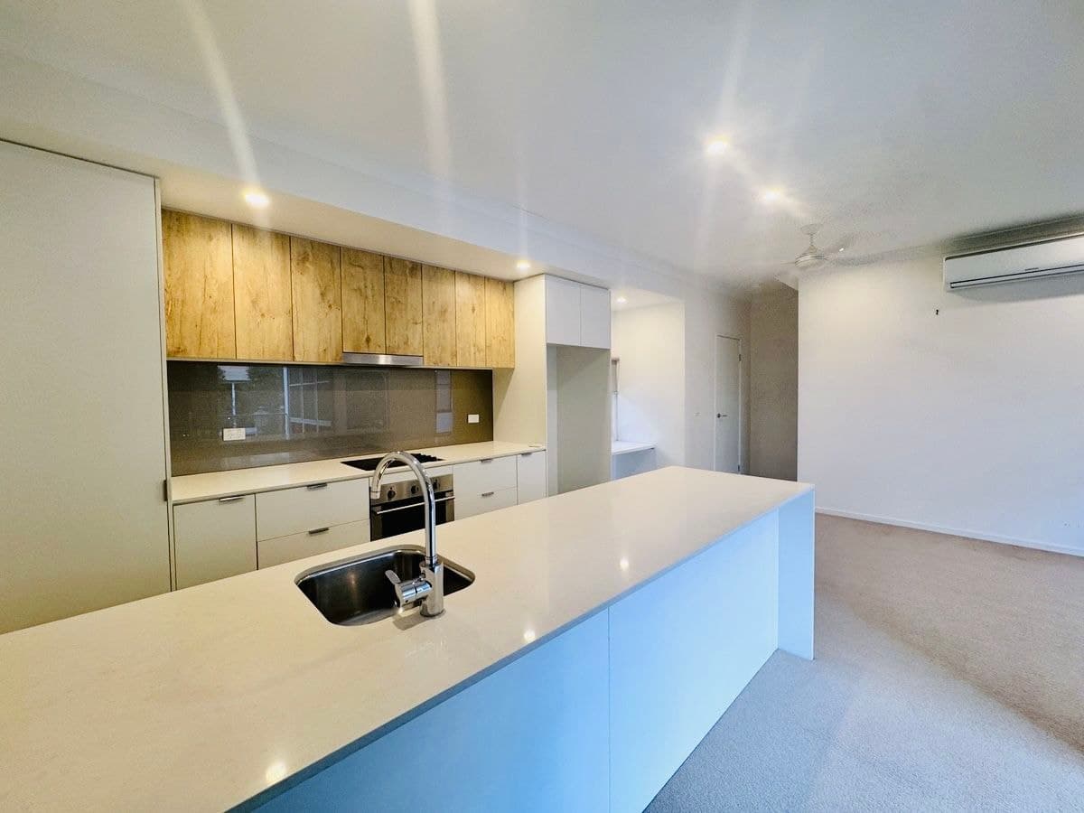50 / 2 Town Centre Close, Carrara, Carrara - Thumbnail 8