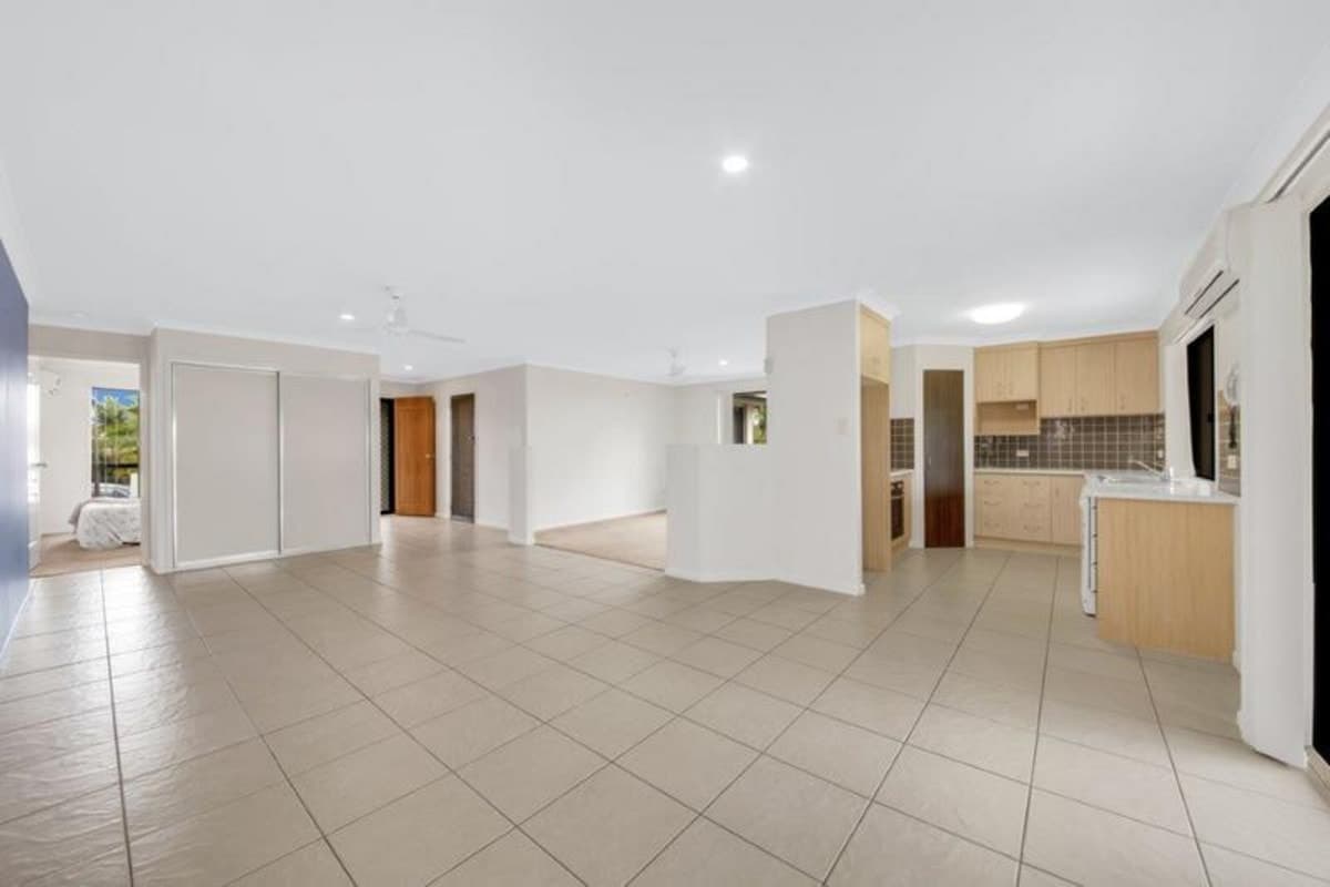 38 Kylee Crescent, CALLIOPE, QLD, Calliope - Thumbnail 3
