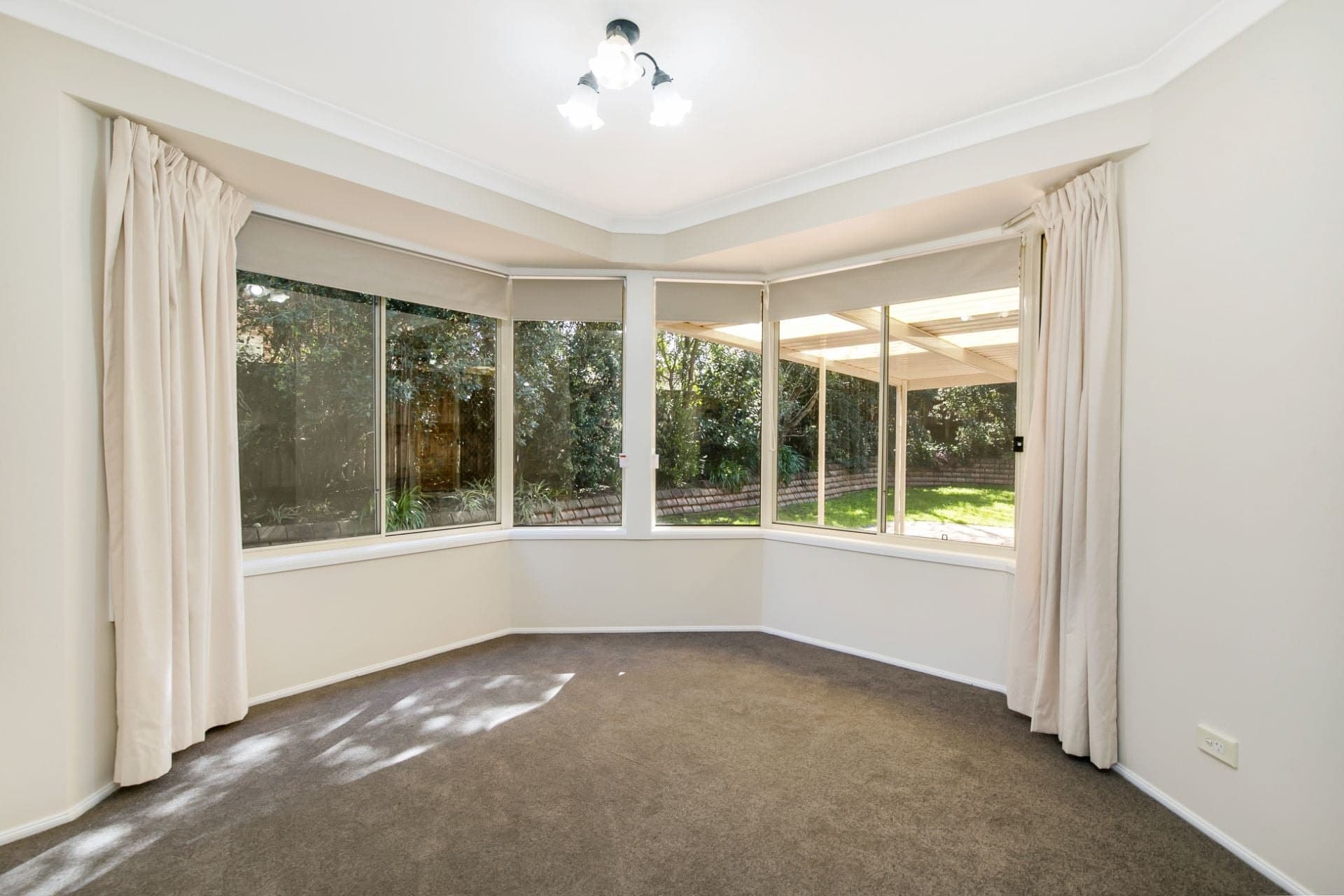 91 James Mileham Drive, Kellyville, Kellyville - Thumbnail 4