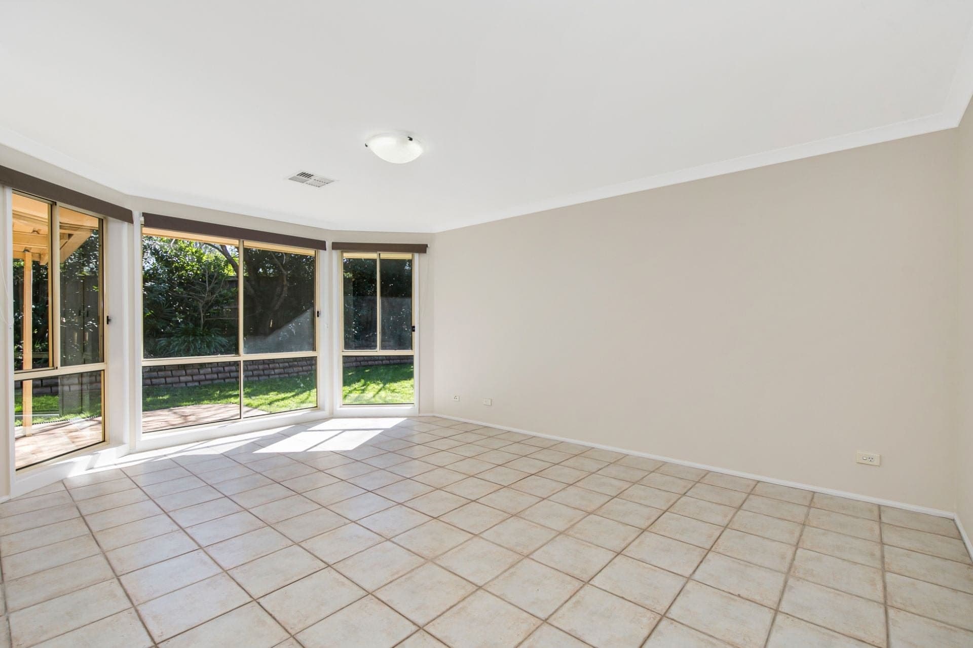 91 James Mileham Drive, Kellyville, Kellyville - Thumbnail 6