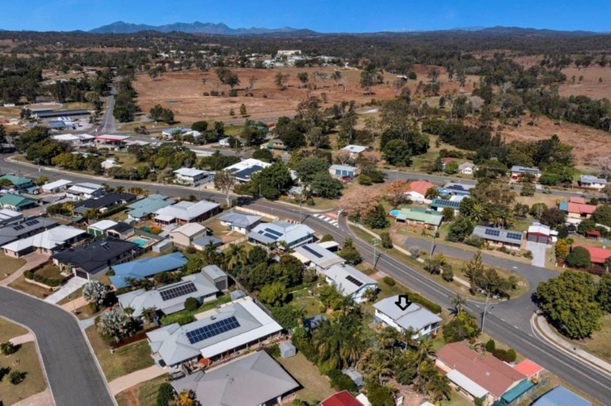 8 Archer Street, CALLIOPE, QLD, Calliope - Thumbnail 3