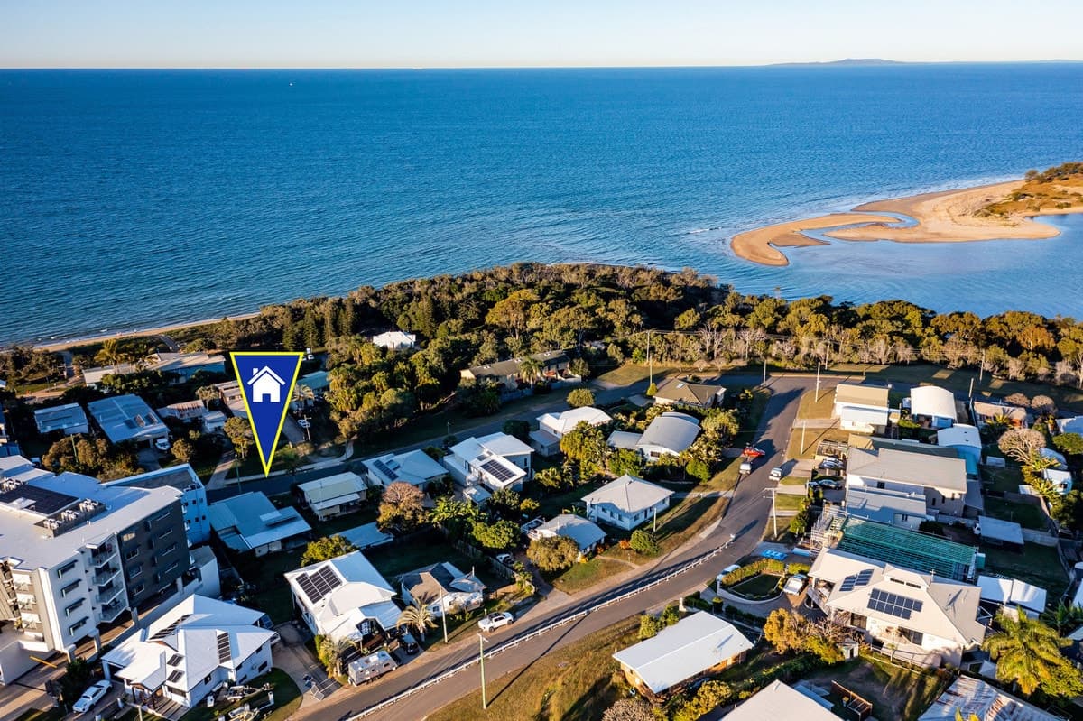 21 Ocean Street, TANNUM SANDS, QLD, Tannum Sands - Thumbnail 2