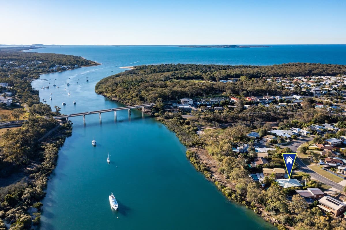 25 Langdon Street, TANNUM SANDS, QLD, Tannum Sands - Thumbnail 2