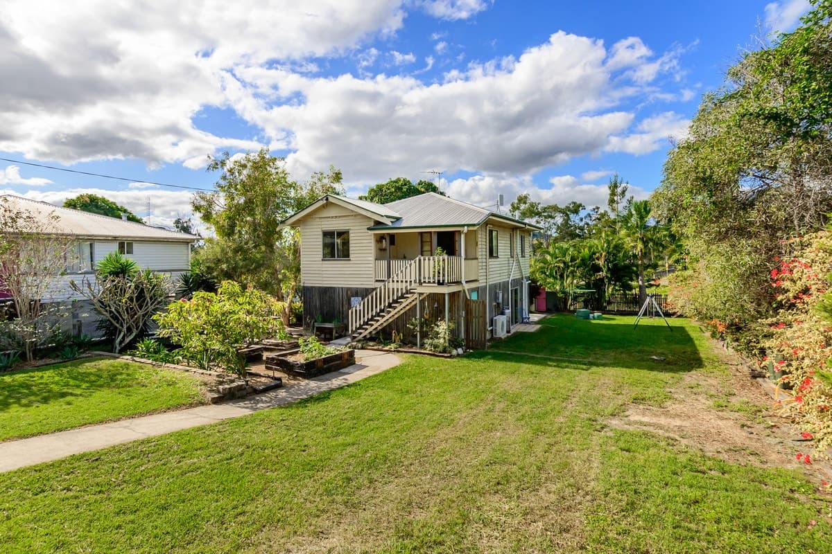 8 Raglan Street, MOUNT LARCOM, QLD, Mount Larcom - Thumbnail 3
