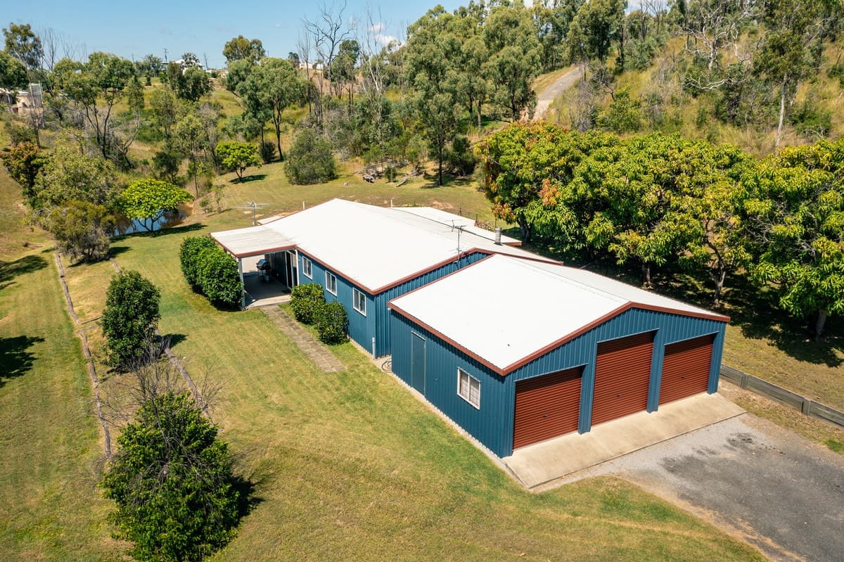 19 King George Street, MOUNT LARCOM, QLD, Mount Larcom - Thumbnail 2