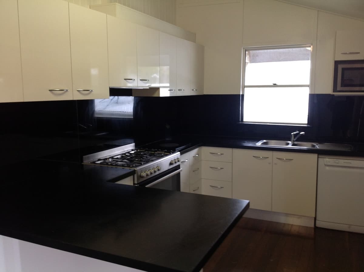 29 Raglan Street, MOUNT LARCOM, QLD, Mount Larcom - Thumbnail 3