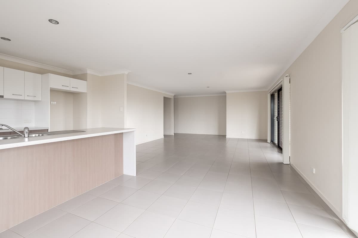 11 Fremont Street, CALLIOPE, QLD, Calliope - Thumbnail 3