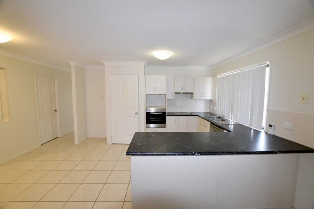 17 Sunpoint Way, CALLIOPE, QLD, Calliope - Thumbnail 2