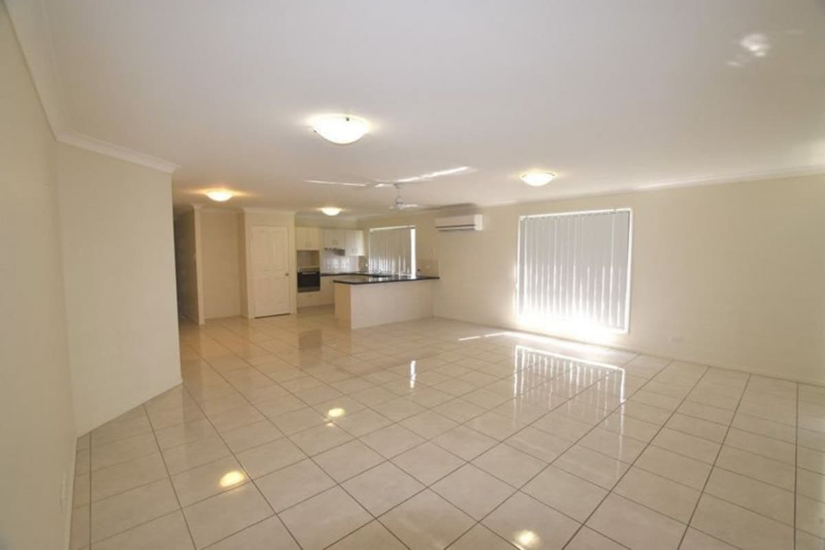 17 Sunpoint Way, CALLIOPE, QLD, Calliope - Thumbnail 3