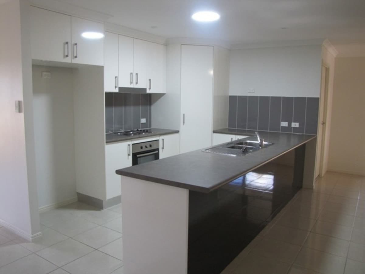 8 Central Avenue, CALLIOPE, QLD, Calliope - Thumbnail 3