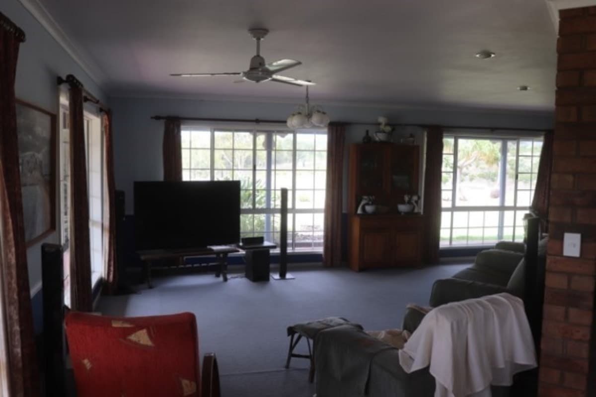 2 Goodman Road, MOUNT LARCOM, QLD, Mount Larcom - Thumbnail 3