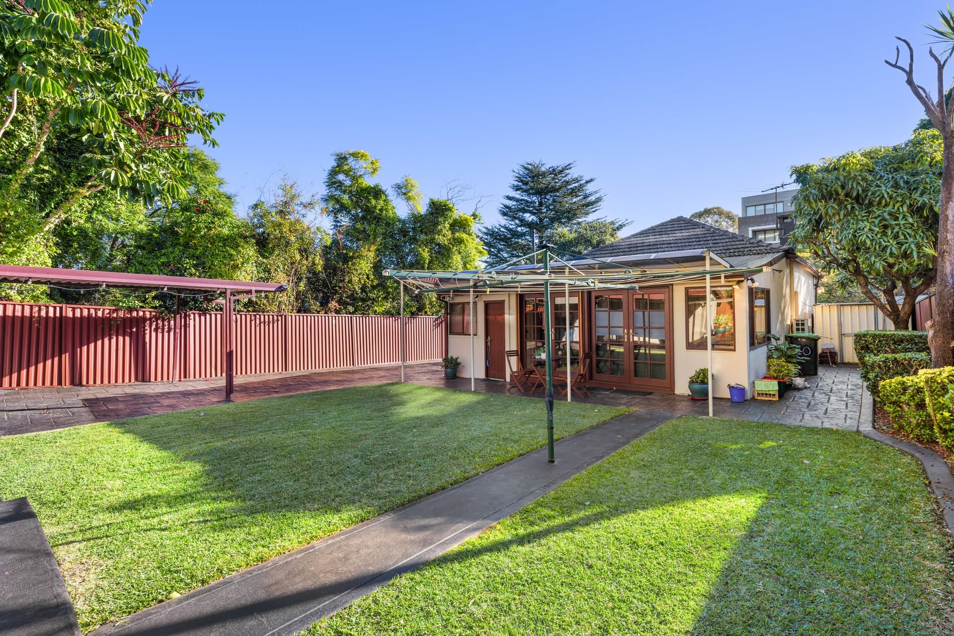 10 Kanoona Avenue, Homebush - Image 1