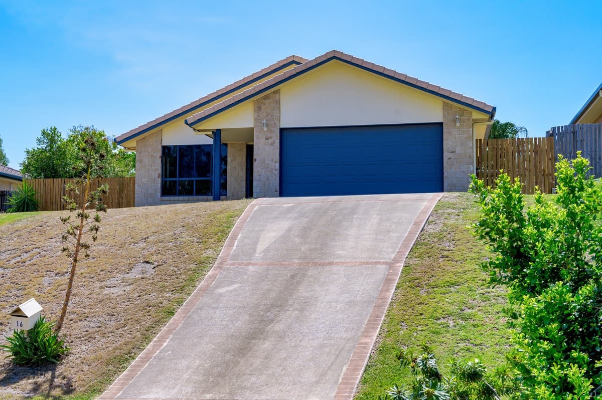 16 Bridgeman Place, NEW AUCKLAND, QLD, New Auckland - Image 1