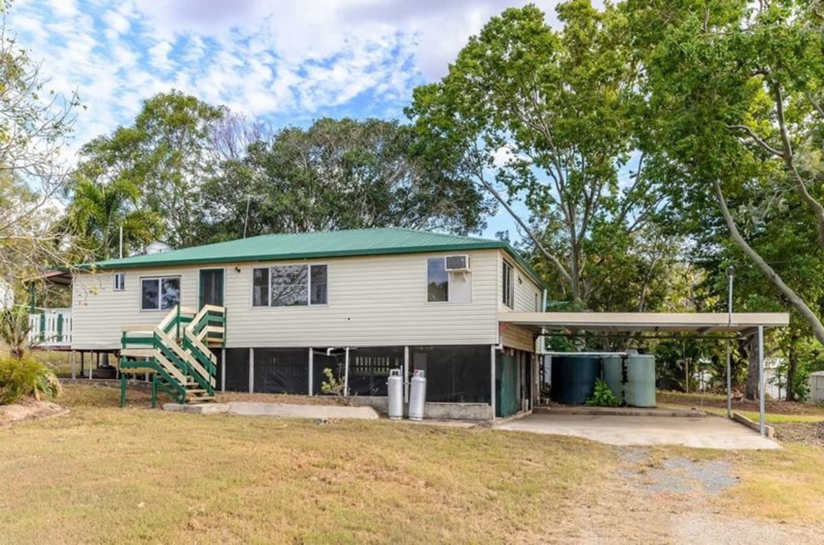 15 Langmorn Street, RAGLAN, QLD, Raglan - Image 1