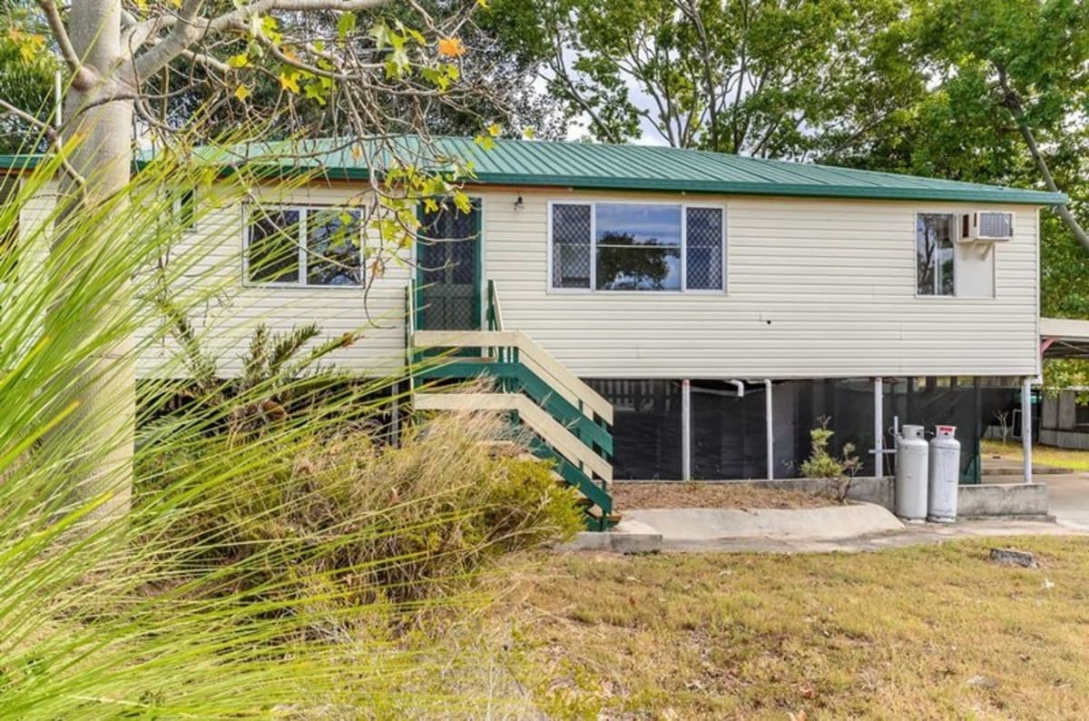 15 Langmorn Street, RAGLAN, QLD, Raglan - Thumbnail 2