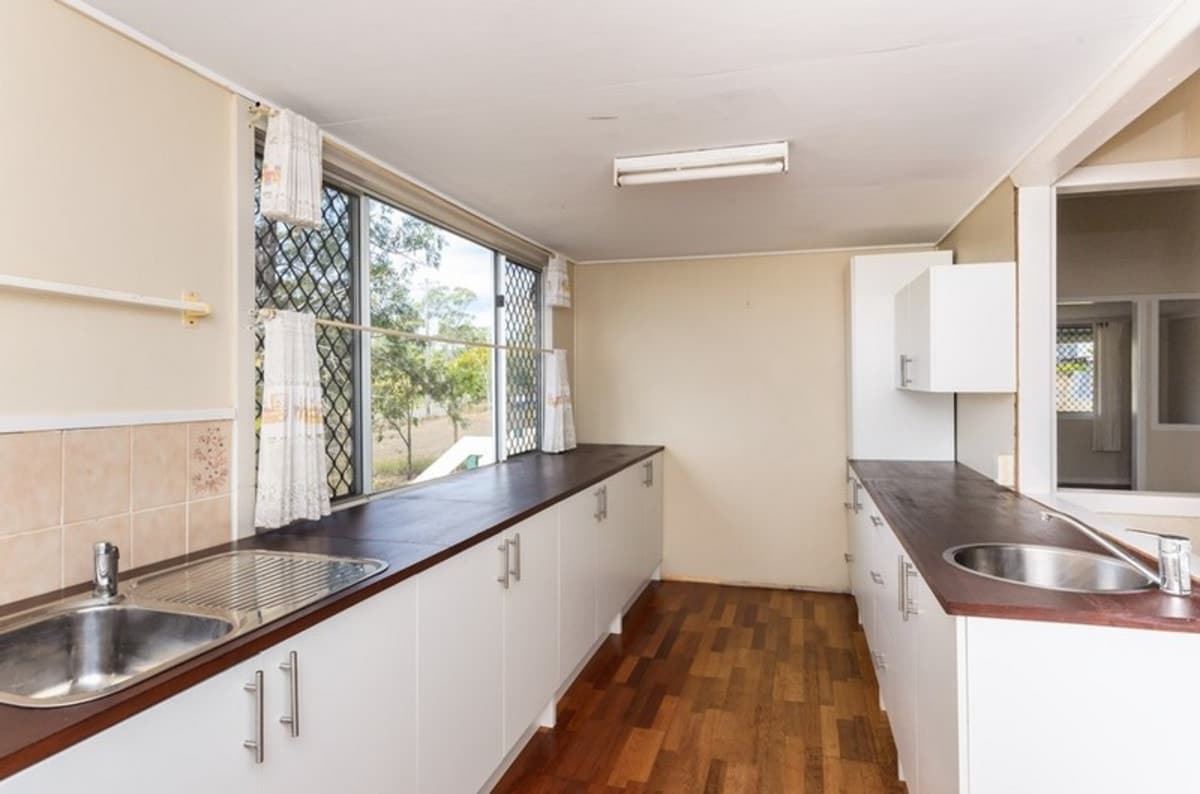 15 Langmorn Street, RAGLAN, QLD, Raglan - Thumbnail 3