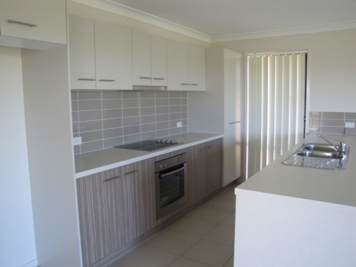 17 Oxford Street, CALLIOPE, QLD, Calliope - Thumbnail 3