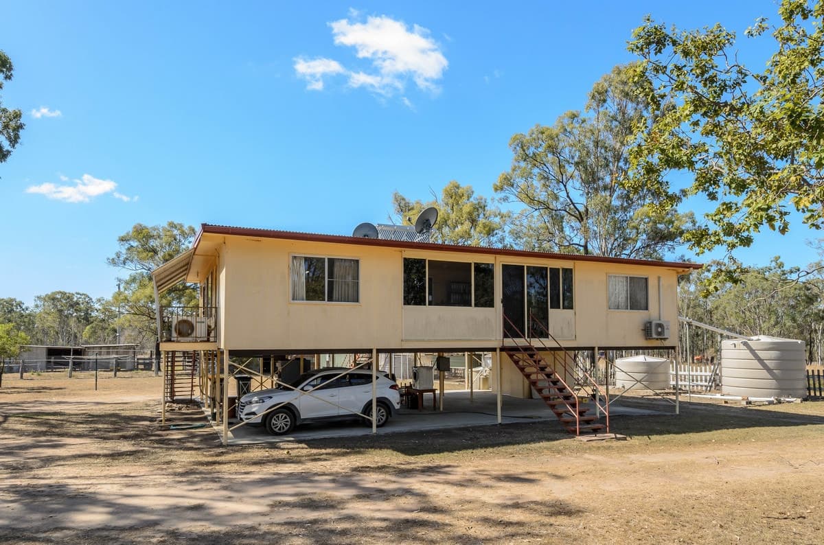 20 Rodds Bay Road, TANNUM SANDS, QLD, Tannum Sands - Thumbnail 2