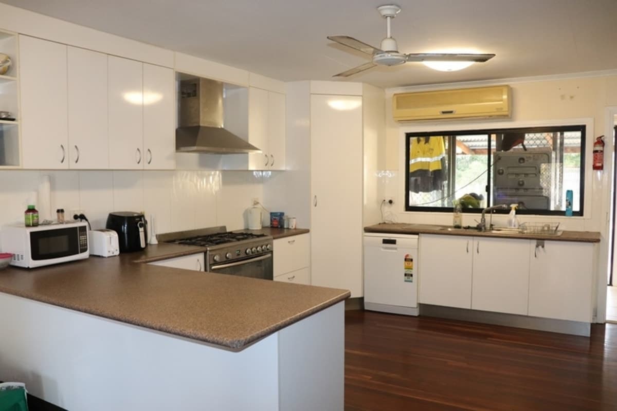 2 Archer Street, CALLIOPE, QLD, Calliope - Thumbnail 3