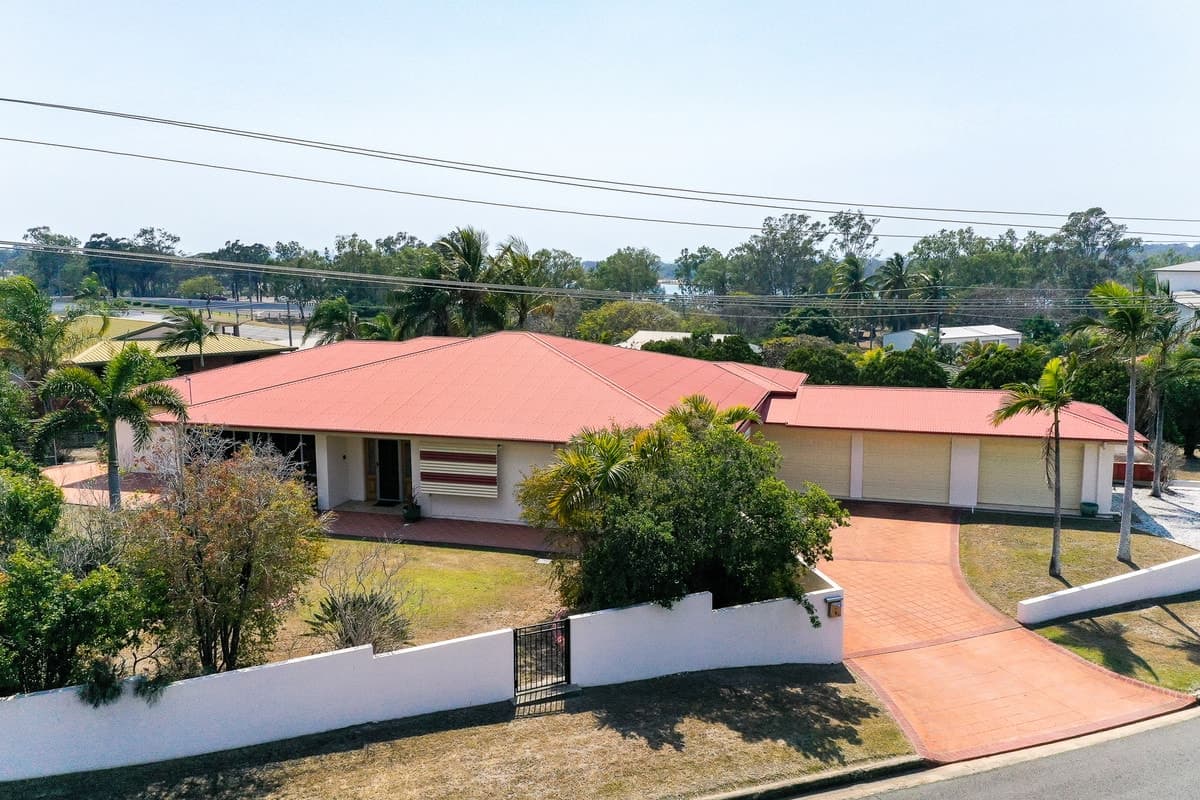 4 - 8 Crest Avenue, BOYNE ISLAND, QLD, Boyne Island - Thumbnail 2
