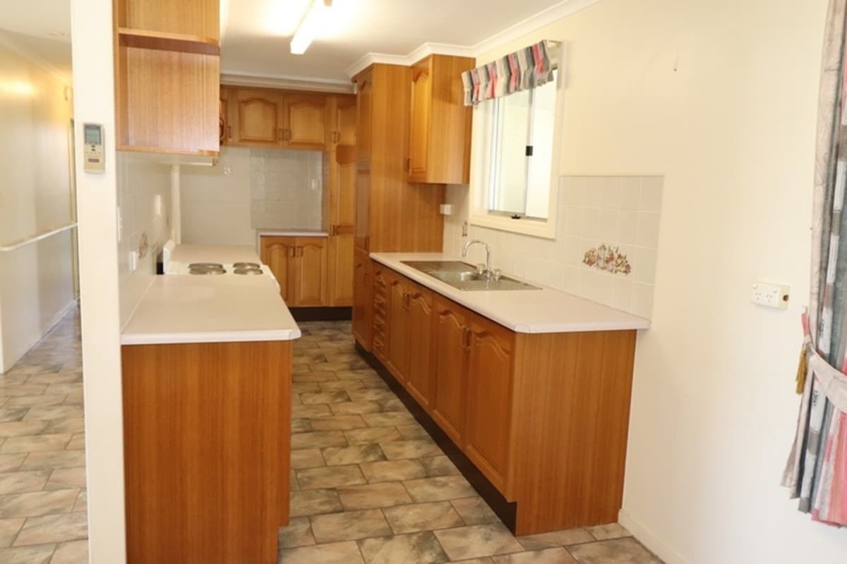 33 Muirhead Street, CALLIOPE, QLD, Calliope - Thumbnail 3