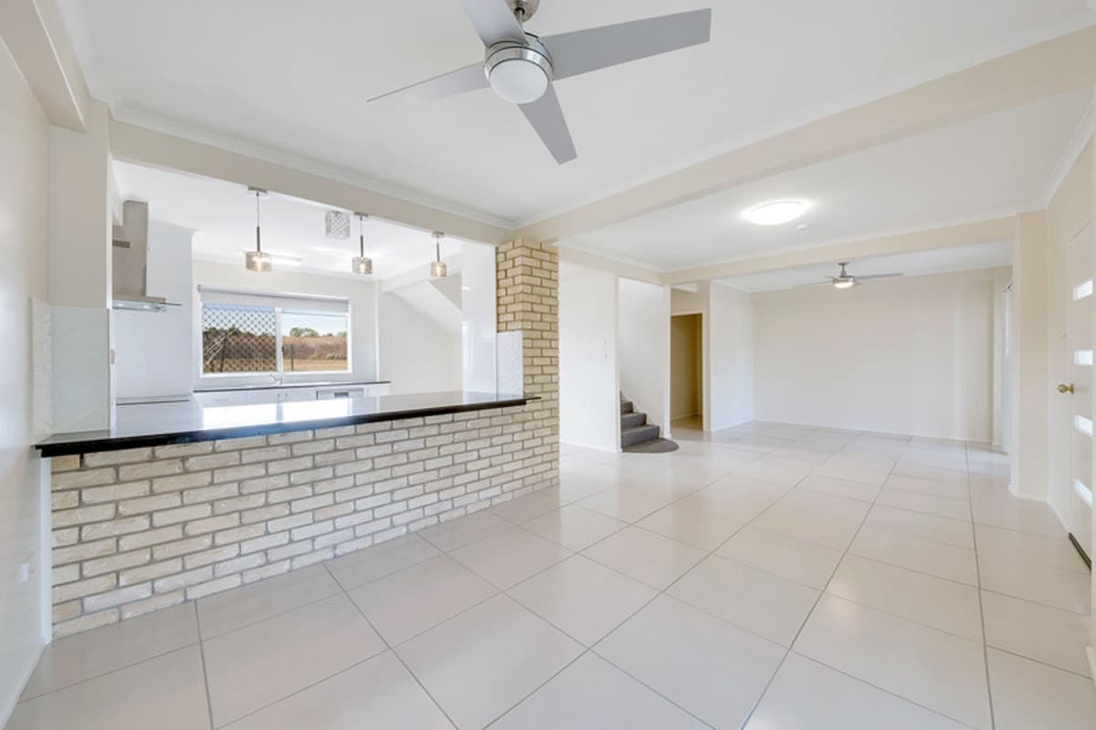 9 Morcom Street, CALLIOPE, QLD, Calliope - Thumbnail 3