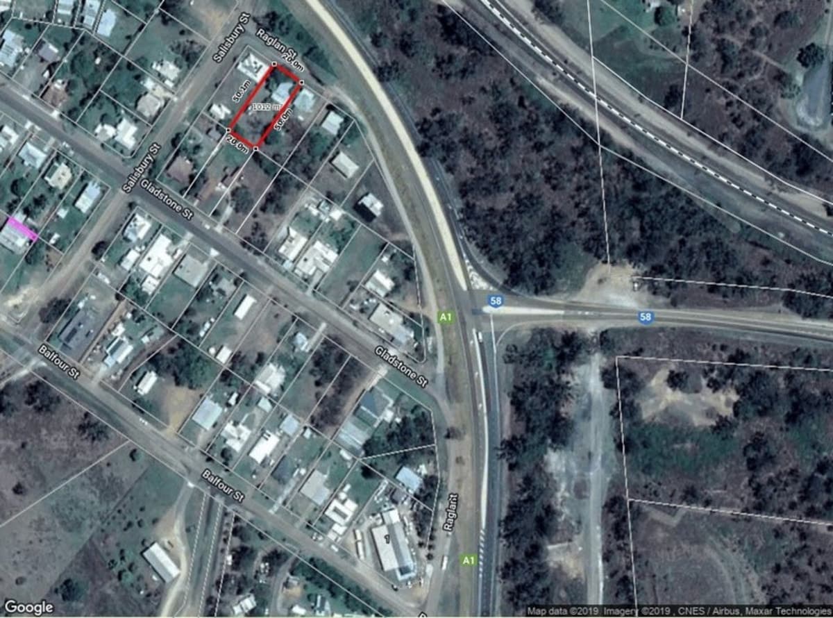19 Raglan Street, MOUNT LARCOM, QLD, Mount Larcom - Image 1
