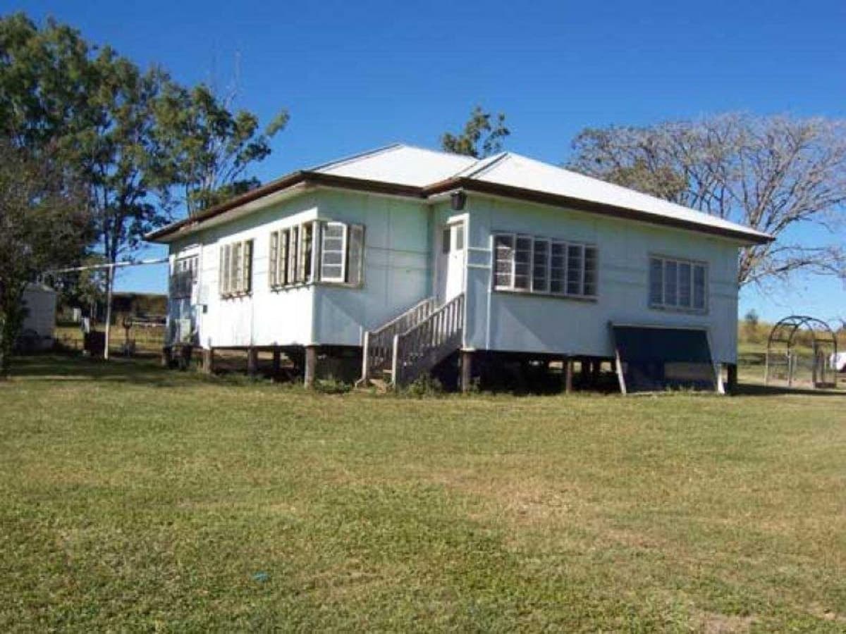 MOUNT LARCOM, QLD, Mount Larcom - Image 1