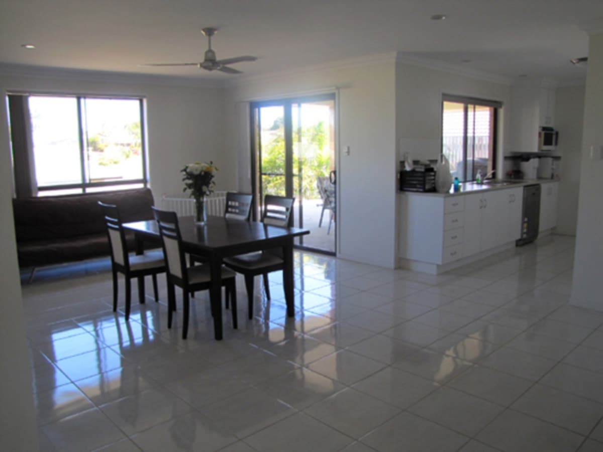 12 Hawkesbury Road, CALLIOPE, QLD, Calliope - Thumbnail 2